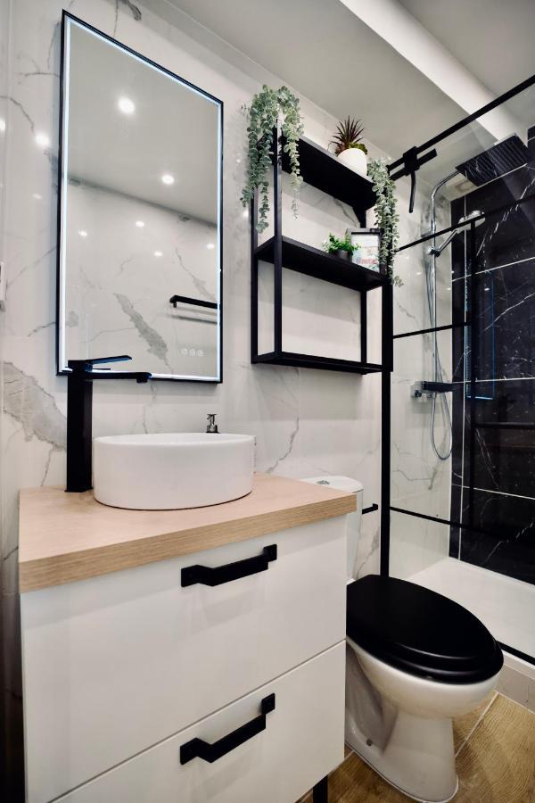 New ! Superbe Studio Vieux - Climatise Apartment Nizza